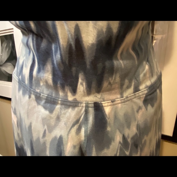 Old Navy Go Dry Balance Legging Medium Petite - Picture 3 of 5